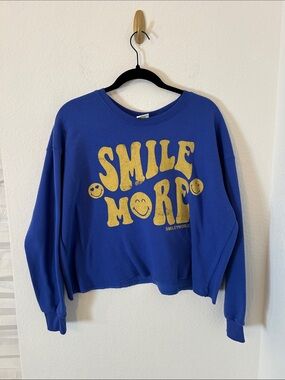 SmileyWorld Blue 'Smile More' Crewneck Sweatshirt oversized size medium